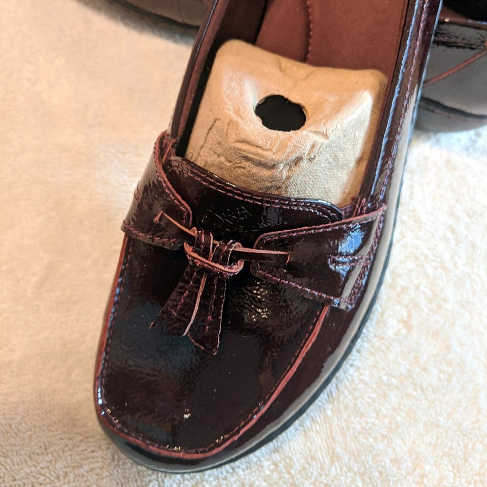 Comfort Collection by Clark's New Burdandy patent leather 12